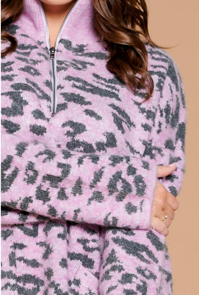 Leopard print pull over knit sweater *plus